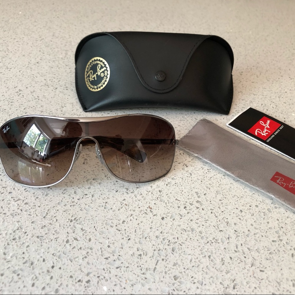Ran Ban sunglasses 3469L